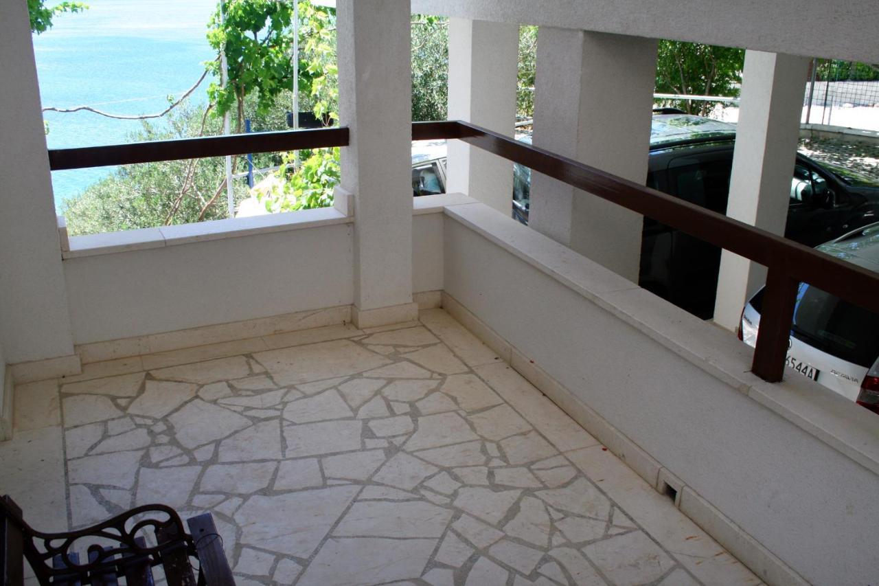 Apartments By The Sea Pisak, Omis - 1014 Exterior photo